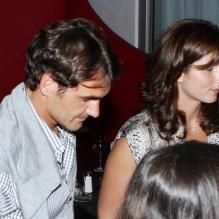 Roger Federer a emmené son épouse Mirka fêter son 32e anniversaire avec des amis dans le restaurant Prime, le 2 avril 2011, à Miami.