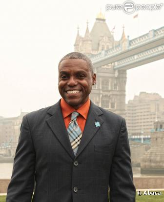 Carl Lewis promouvait le 15 mars 2011 les Jeux Olympiques 2012 à Londres... Mais il s'est fixé d'autres challenges personnels pour 2012 !