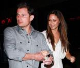 Nick Lachey et sa fiancée Vanessa Minnillo à la sortie du restaurant Boa Steakhouse à Los Angeles le 9 février 2011.