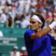 Le 12 avril 2011, Roger Federer s'imposait facilement et rapidement face à Kohlschreiber dans son premier match du Masters 1000 de Monte-Carlo. Sous le regard de sa femme Mirka, toujours présente à ses côtés.
