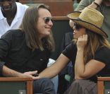 Hélène Ségara et son mari Mathieu Lecat à Rolland-Garros le 2 juin 2010 