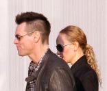 Jim Carrey, véritable tombeur, le 20 avril dans les rues de New York avec sa dernière conquête.