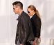 La coupe Mohawk pour Jim Carrey ? Qu'en pense sa copine ? (le 20 avril dans les rues de New York).