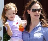 Jennifer Garner en tête-à-tête avec sa petite Seraphina à Los Angeles le 23 avril 2011