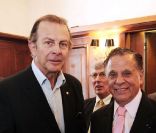 Roland Giraud assiste à la conférence de presse de La Marseillaise à Petanque, à l\'Hôtel Normandy à Paris le 5 mai 2011