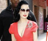 Dita Von Teese dans les rues de New York, le 5 mai 2011.