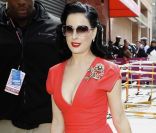 Dita Von Teese dans les rues de New York, le 5 mai 2011.