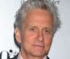 Michael Douglas : décontracté ou en tenue de soirée, il est rayonnant !
