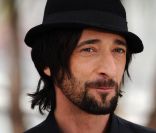 Adrien Brody lors du photocall de Minuit à Paris le 11 mai 2011 au festival de Cannes