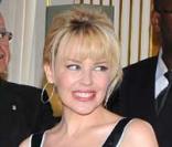 Kylie Minogue honorée par la France