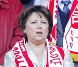 Martine Aubry assiste au match de Coupe de France opposant le Paris  Saint-Germain à Lille, au Stade de France, samedi 14 mai 2011.