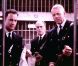 Tom Hanks est le gentil gardien. Gary Sinise est le plus méchant, il n'a aucune pitité. 