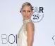Karolina Kurkova en Chanel lors du gala de l'amfAR au Cap d'Antibes le 19 mai 2011