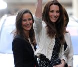 Carole, Michael, Catherine, Pippa et James Middleton n'imaginaient pas que West View, leur demeure de style victorien de Bradfield Southend, susciterait 15 ans après qu'il l'ont quittée en 1995, une vraie fièvre immobilière !
