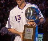 En mai 2011, Steve Nash, des Suns, s'implique dans une campagne de Human Rights Campaign en faveur du mariage gay à New York.