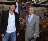 A 33 ans, Sébastien Grosjean entame sa seconde carrière, avec beaucoup d'envie et de fraîcheur. Le 22 mai 2011, en ouverture de Roland-Garros, il inaugurait au côté de Jean Gachassin l'allée à son nom, dans le Village.