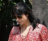 Enceinte et lookée, l'actrice Selma Blair se promène dans les rues de Los Angeles, le 25 mai 2011.