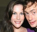 Liv Tyler et Royston Langdon