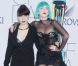 Lady Gaga : Elue Icône fashion de l'année devant sa très sobre petite soeur !