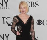 Ellen Barkin lors de la 65e cérémonie des Tony Awards au Jewish Community Center de New York, le 12 juin 2011. 