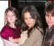 Suri Cruise avec ses parents le 12 avril 2011