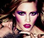 Lara Stone pose pour présenter la nouvelle ligne de maquillage de Tom Ford, avec Tom Ford !