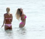 Michelle Hunziker en vacances sur la plage de Varigotti, en Italie le 5 juin 2011 