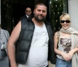Kylie Minogue quitte Paris