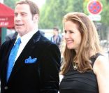 John Travolta et sa femme Kelly Preston, très élégants pour un dîner en tête à tête au restaurant La Tour d'argent à Paris le 21 juin 2011 