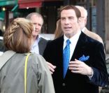 John Travolta et sa femme Kelly Preston vont dîner au restaurant La Tour d'argent à Paris le 21 juin 2011 