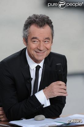 L'équipe du  Grand journal  de Canal+ lors du festival de Cannes 2011. 