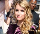 Emma Roberts lors de la présentation de la collection Croisière Ferragamo le 28 juin 2011 à New York 