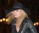 Rentrant à son hôtel parisien le Ritz, Kate Moss arbore un look total noir pour un sans-faute. A Paris, le 6 mars 2011. 