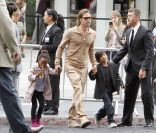 Brad Pitt avec ses enfants Zahara et Pax lors de l'avant-première du film Kung Fu Panda 2 à Los Angeles le 22 mai 2011