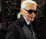Karl Lagerfeld lors de son défilé Chanel Haute Couture 2011/2012. Paris, le Grand Palais, le 5 juillet 2011