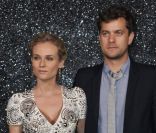 Diane Kruger et Joshua Kackson au défilé Chanel Haute Couture 2011/2012