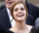 Emma Watson, dans une robe Rafael Lopez et des souliers Chanel, lors du photocall de Harry Potter et les Reliques de la mort -partie II dans la gare Saint Pancras à Londres le 6 juillet 2011