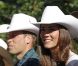 Kate Middleton et le prince William, qui a remis la même tenue que la veille, ont brillé au premier rang de la Stampede Parade (grande messe du rodéo) à Calgary, au Canada. Le 8 juillet 2011 