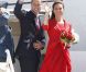 Kate Middleton et son prince William lors de leur départ du Canada, après leur visite officielle. Ils s'envolent pour la Californie. Le 8 juillet 2011 