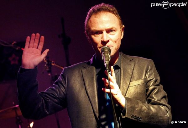 Christophe Hondelatte, lors de son concert à Bordeaux, en mars 2011.