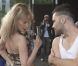 Arielle Dombasle chante pour la marche des fiertés LGBT, à Paris, le 25 juin 2011.