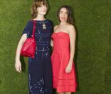Milla Jovovich et Elodie Bouchez, lumineuses lors de la présentation de la collection Croisière Louis Vuitton à Paris. Le 5 juillet 2011