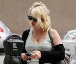 January Jones à Santa Monica, le 12 juillet 2011.