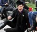 Chris Colfer, alias Kurt Hummel, lors du tournage d'un épisode de  Glee  à New York, le 29 avril 2011. 