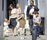 Angelina Jolie et sa belle famille au complet 