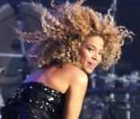 Beyoncé au festival T in the Park, le 9 juillet 2011, en Écosse. 