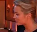 Stéphanie, la compagne de Kristov de Nouvelle Star, ici avec Virginie Efira