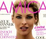 Linda Evangelista pour le magazine allemand Amica. Août 2008. 
