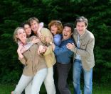 Photos promotionnelles de la série de TF1 Mes amis, mes amours, mes emmerdes. La troisème saison est en route dès août 2011 !