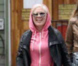 Pink profite d'une virée en moto avec l'amour de sa vie, Carey Hart. Malibu, 31 juillet 2011